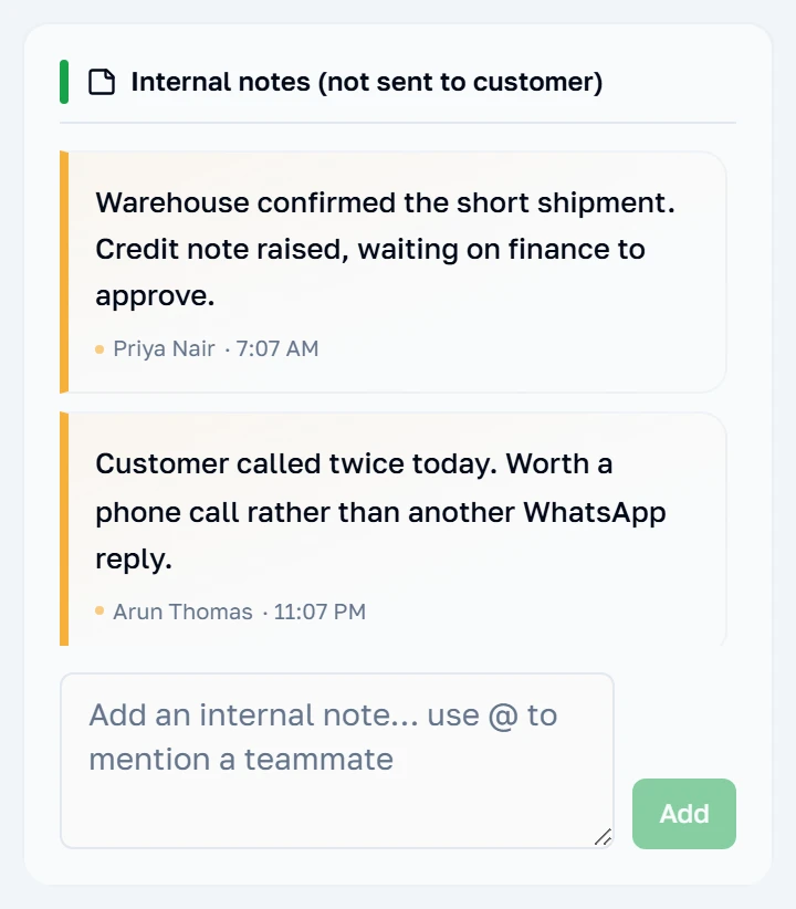 Ang panel ng internal notes na may at-mention na nag-aalok ng mga kateam ayon sa pangalan